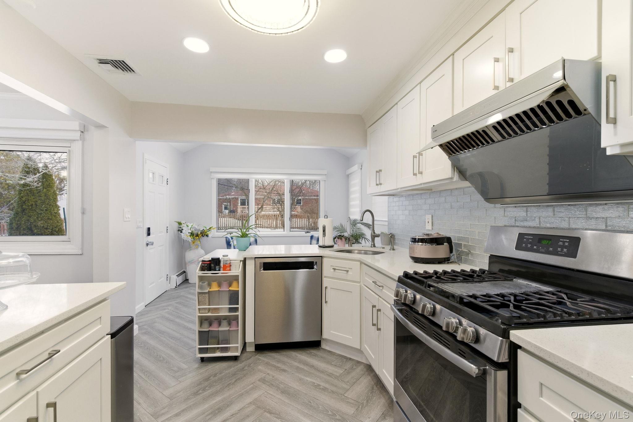 225 Willets Lane, Jericho, NY 11753