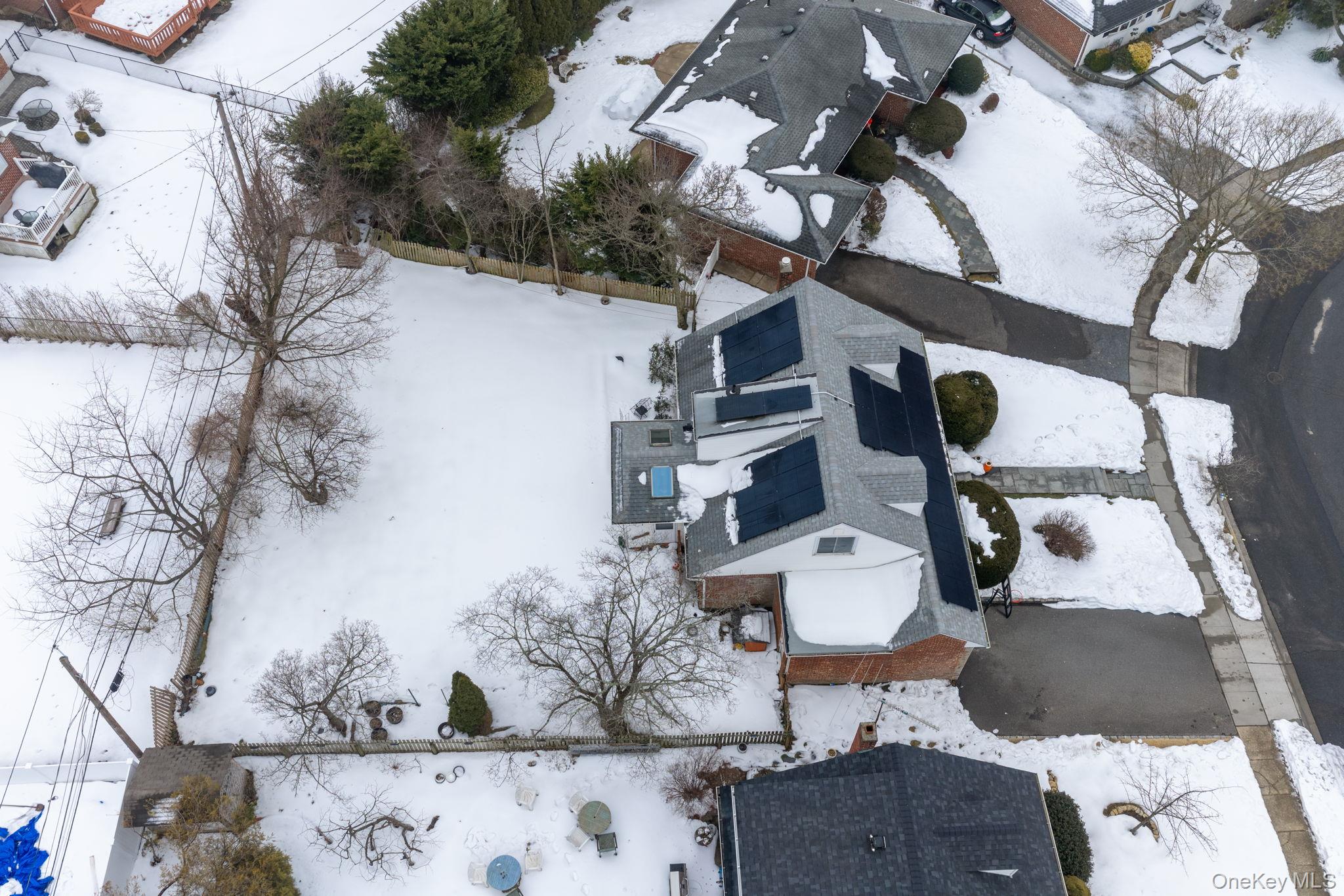 225 Willets Lane, Jericho, NY 11753