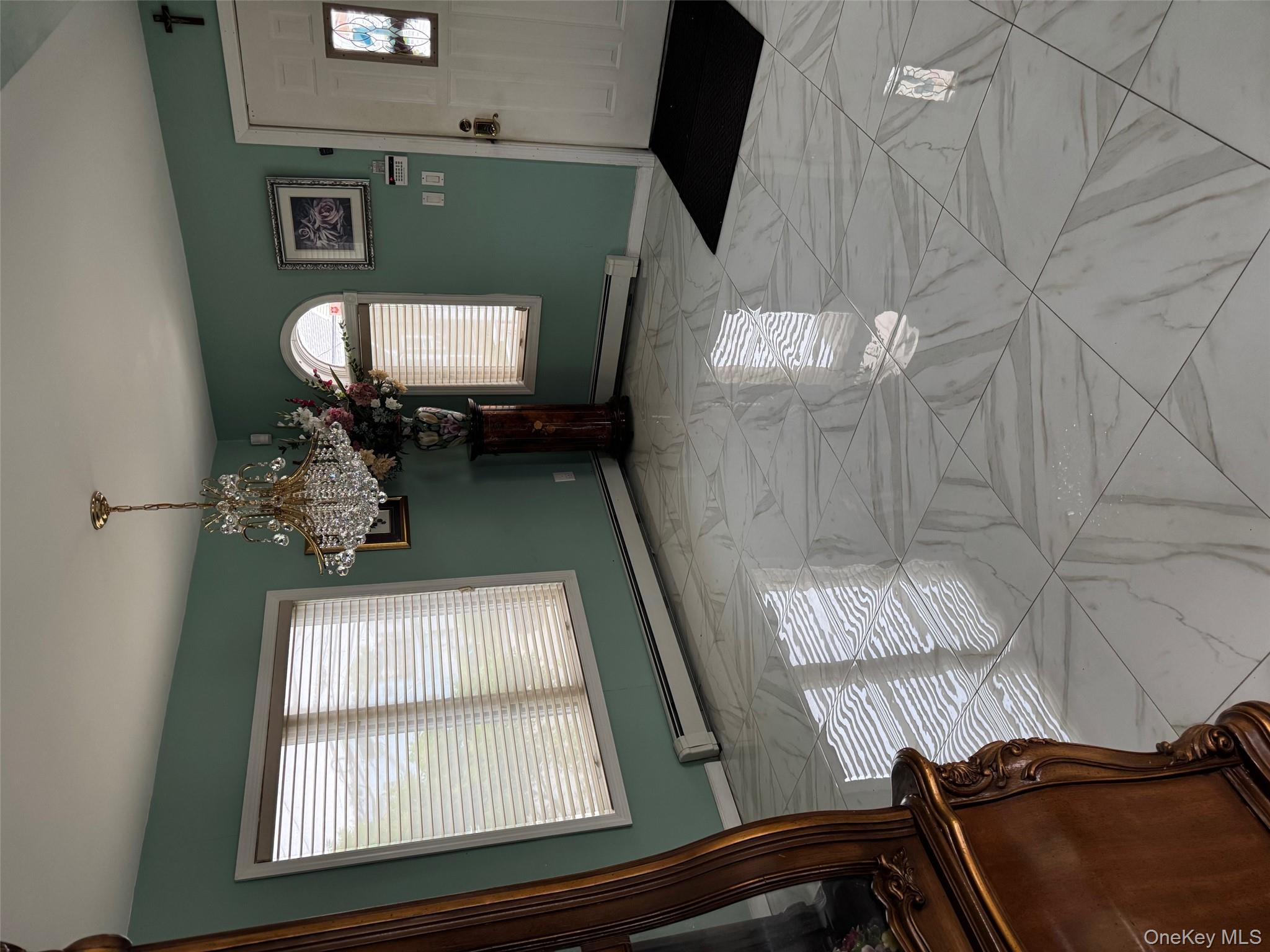 729 S 9th Street, Lindenhurst, NY 11757