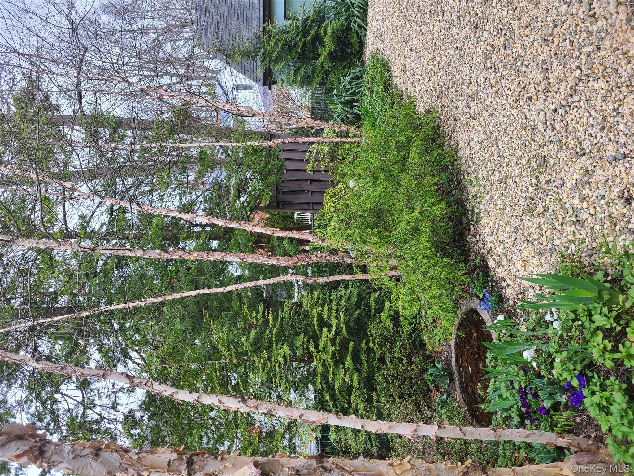 3 Crestwood Place, Great Neck, NY 11024