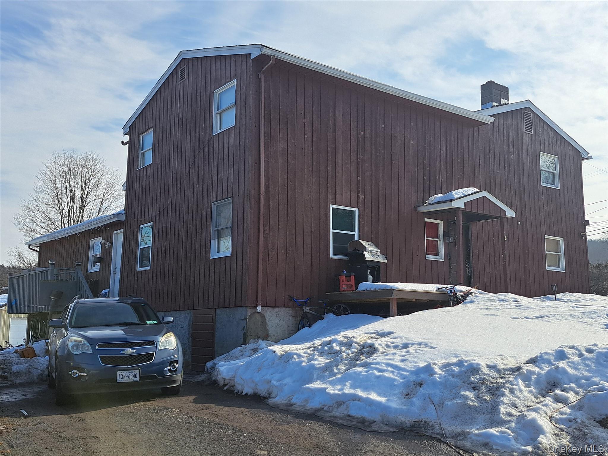 698 State Route 94 N, Warwick, NY 10990
