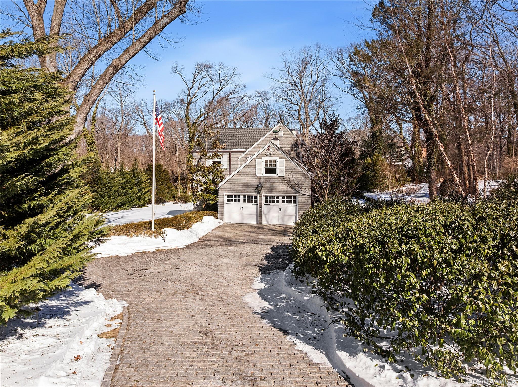 39 Barkers Point Road, Port Washington, NY 11050