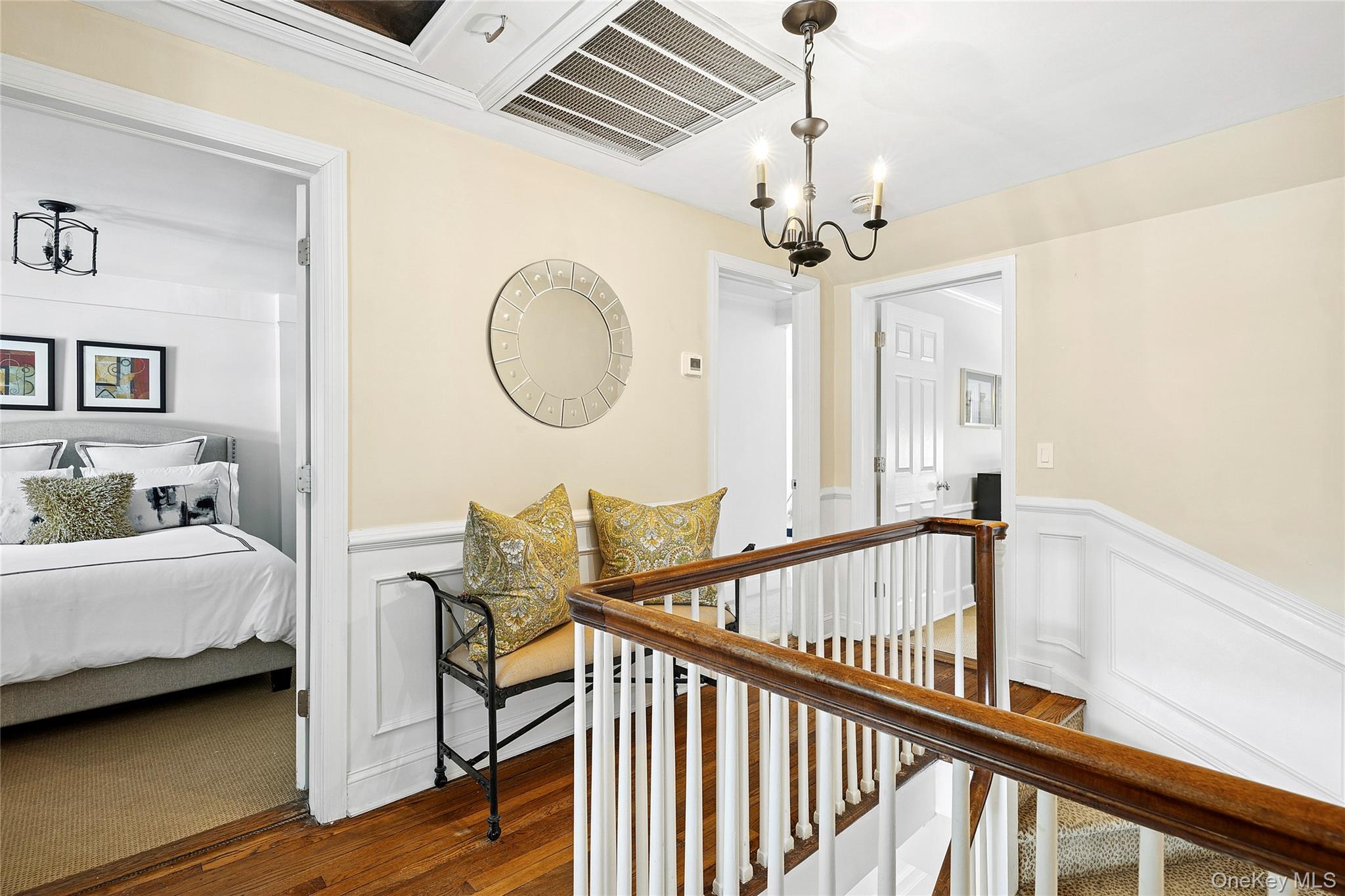 39 Barkers Point Road, Port Washington, NY 11050