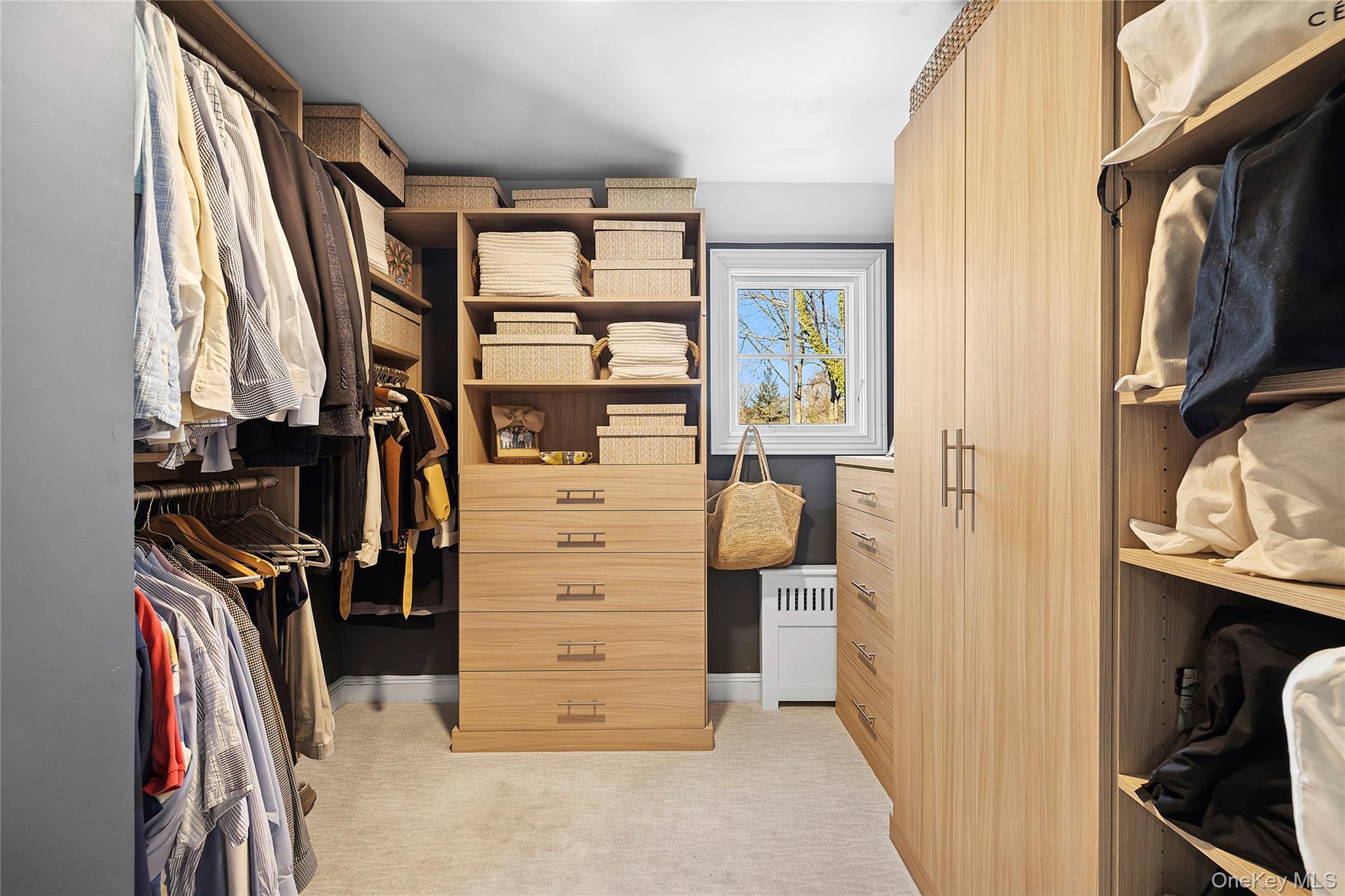 39 Barkers Point Road, Port Washington, NY 11050