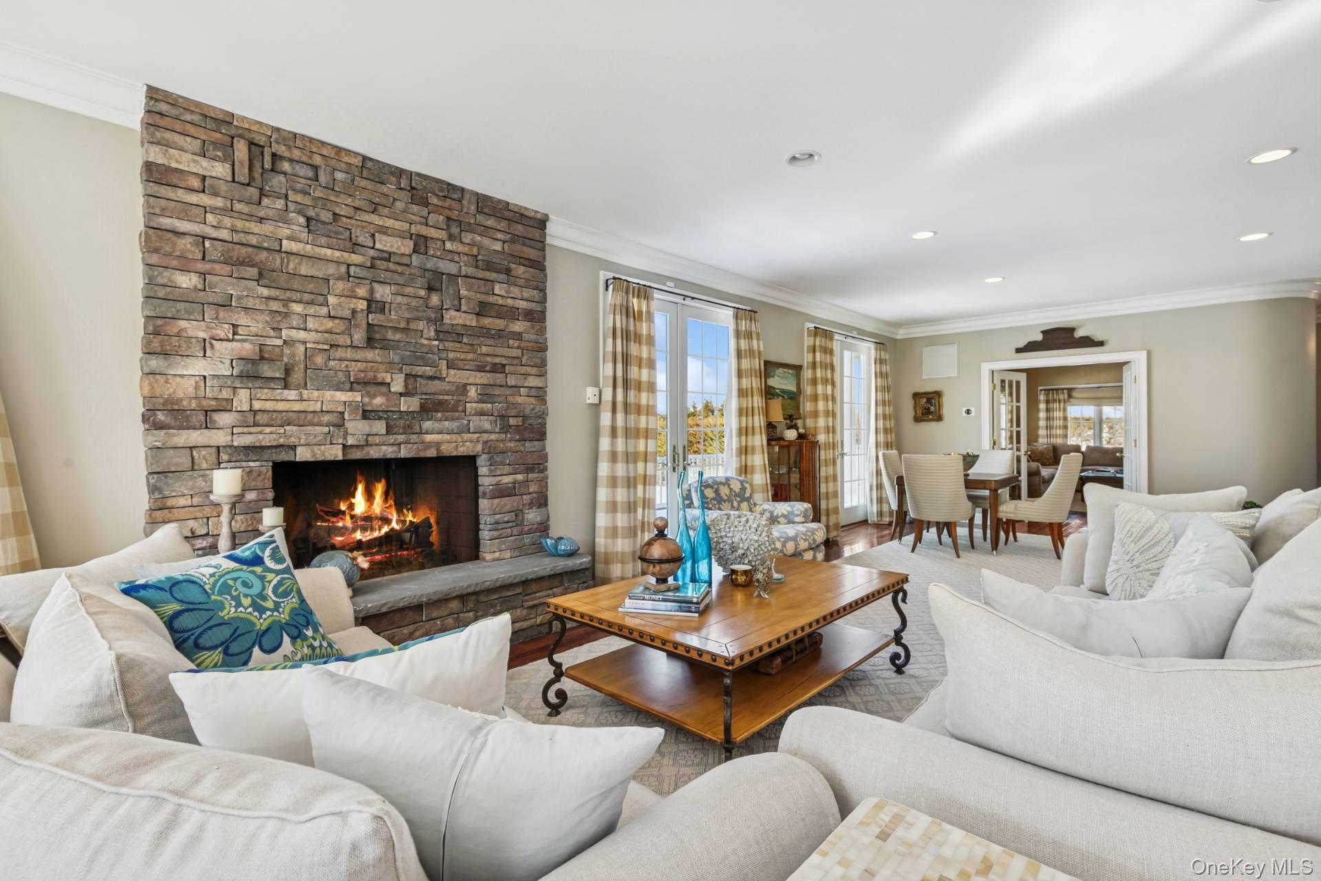 23 Meadow Lane, Westhampton Beach, NY 11978