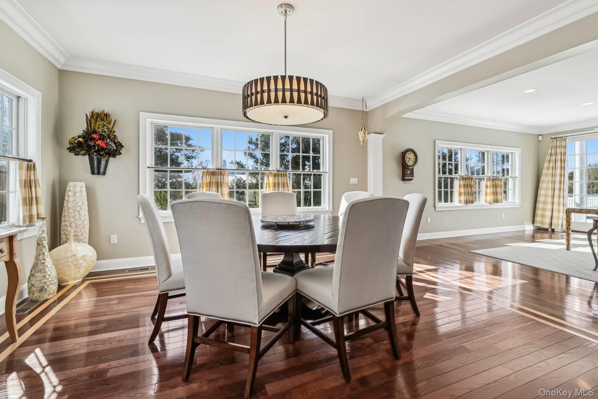 23 Meadow Lane, Westhampton Beach, NY 11978