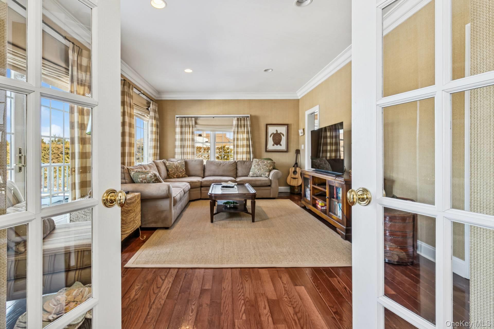 23 Meadow Lane, Westhampton Beach, NY 11978