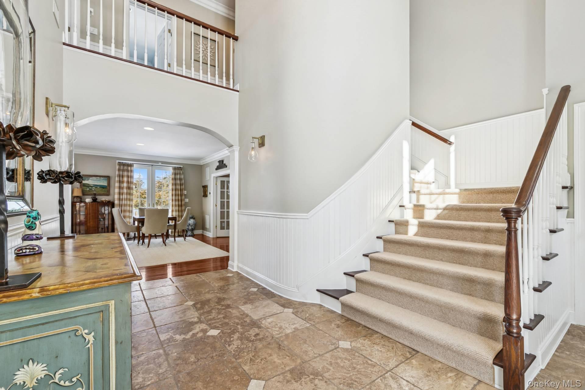 23 Meadow Lane, Westhampton Beach, NY 11978