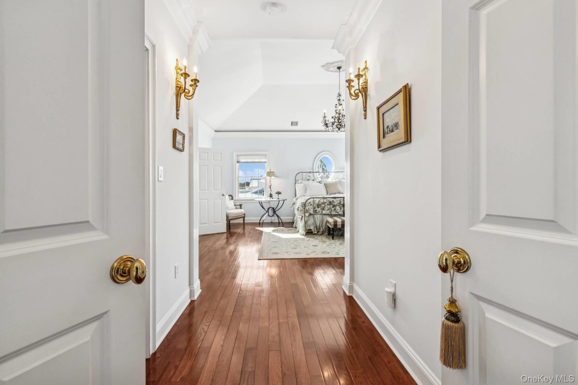 23 Meadow Lane, Westhampton Beach, NY 11978