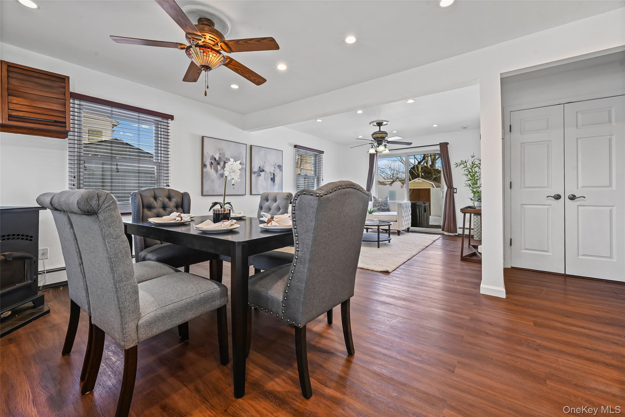 15 Primrose Lane, Levittown, NY 11756