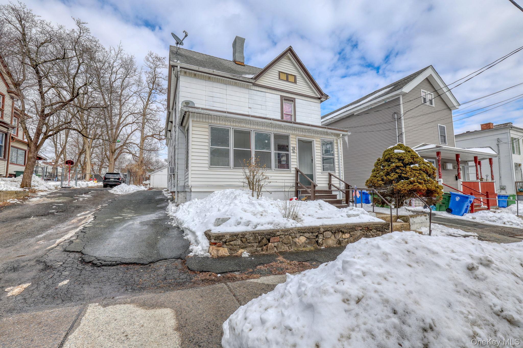 16 Liberty Street, Middletown, NY 10940