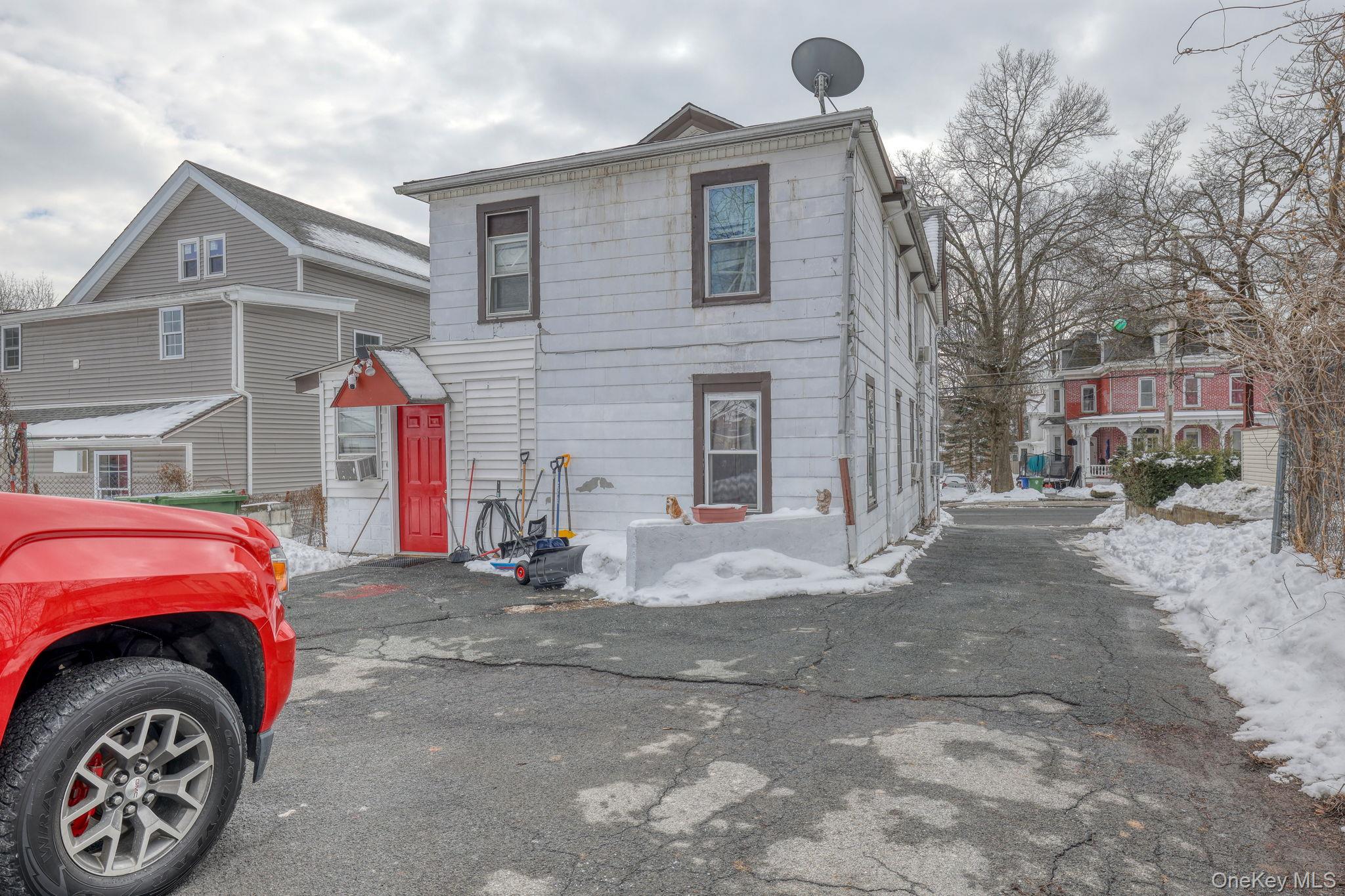 16 Liberty Street, Middletown, NY 10940