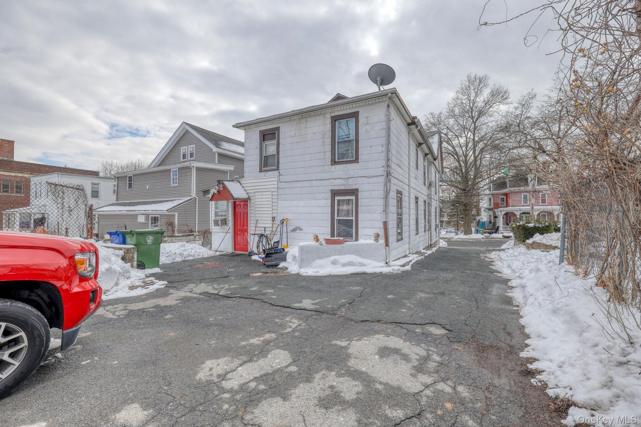 16 Liberty Street, Middletown, NY 10940