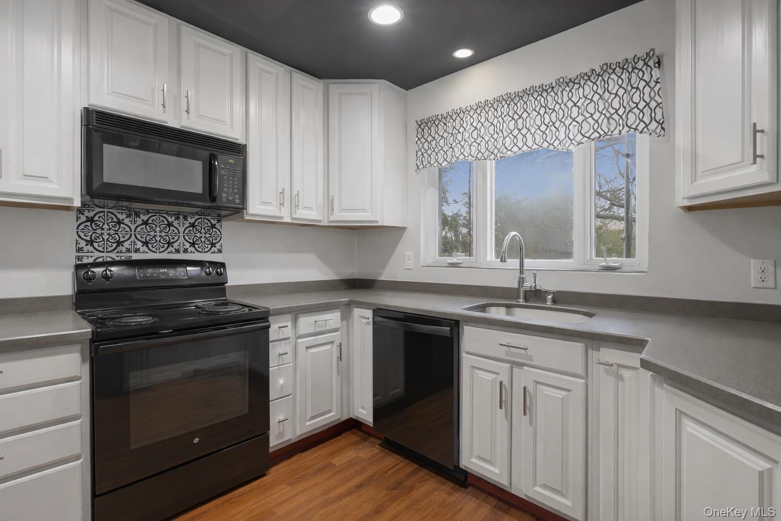 East Patchogue, NY 11772