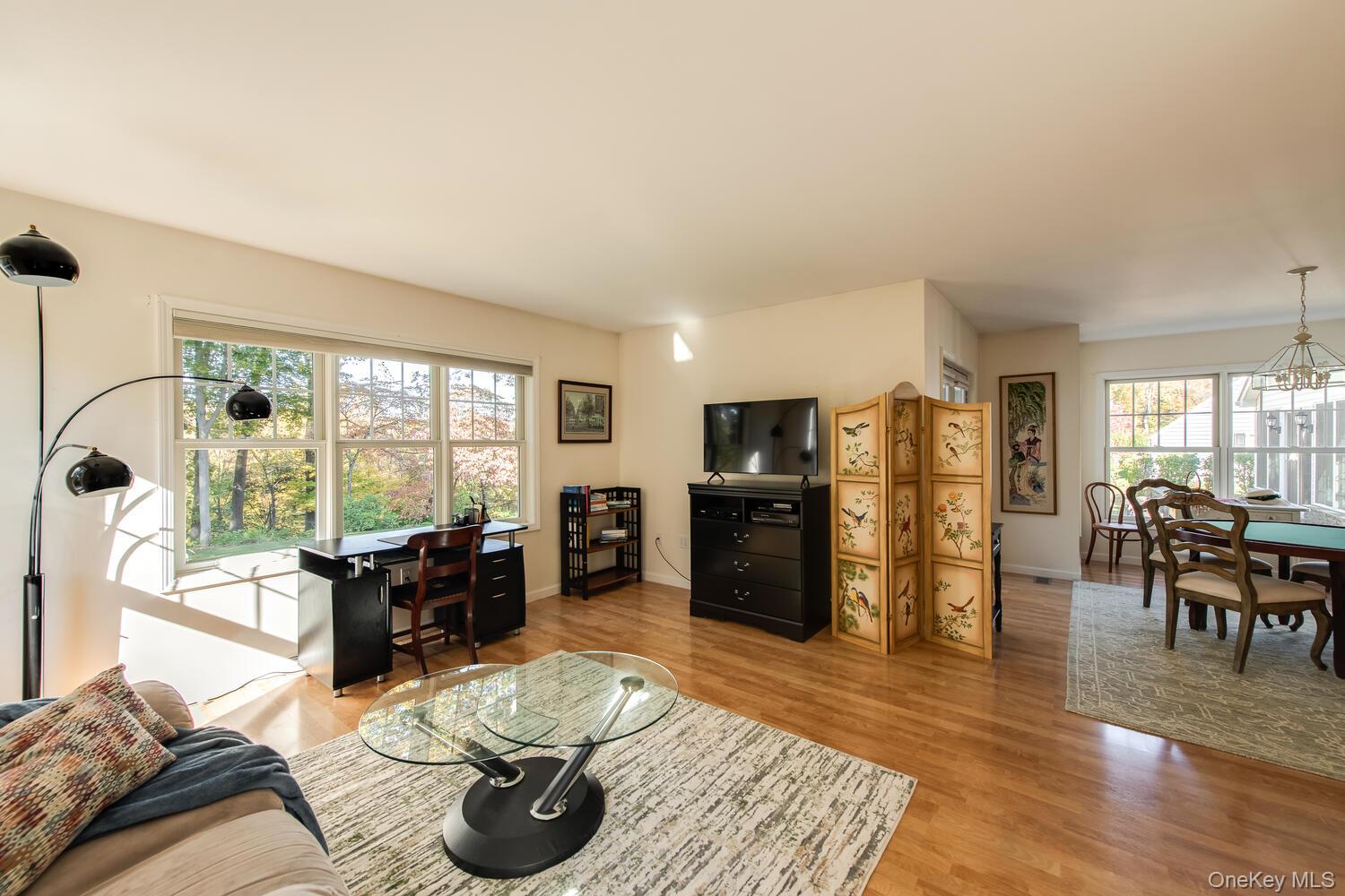 5 Point Place, Hyde Park, NY 12538