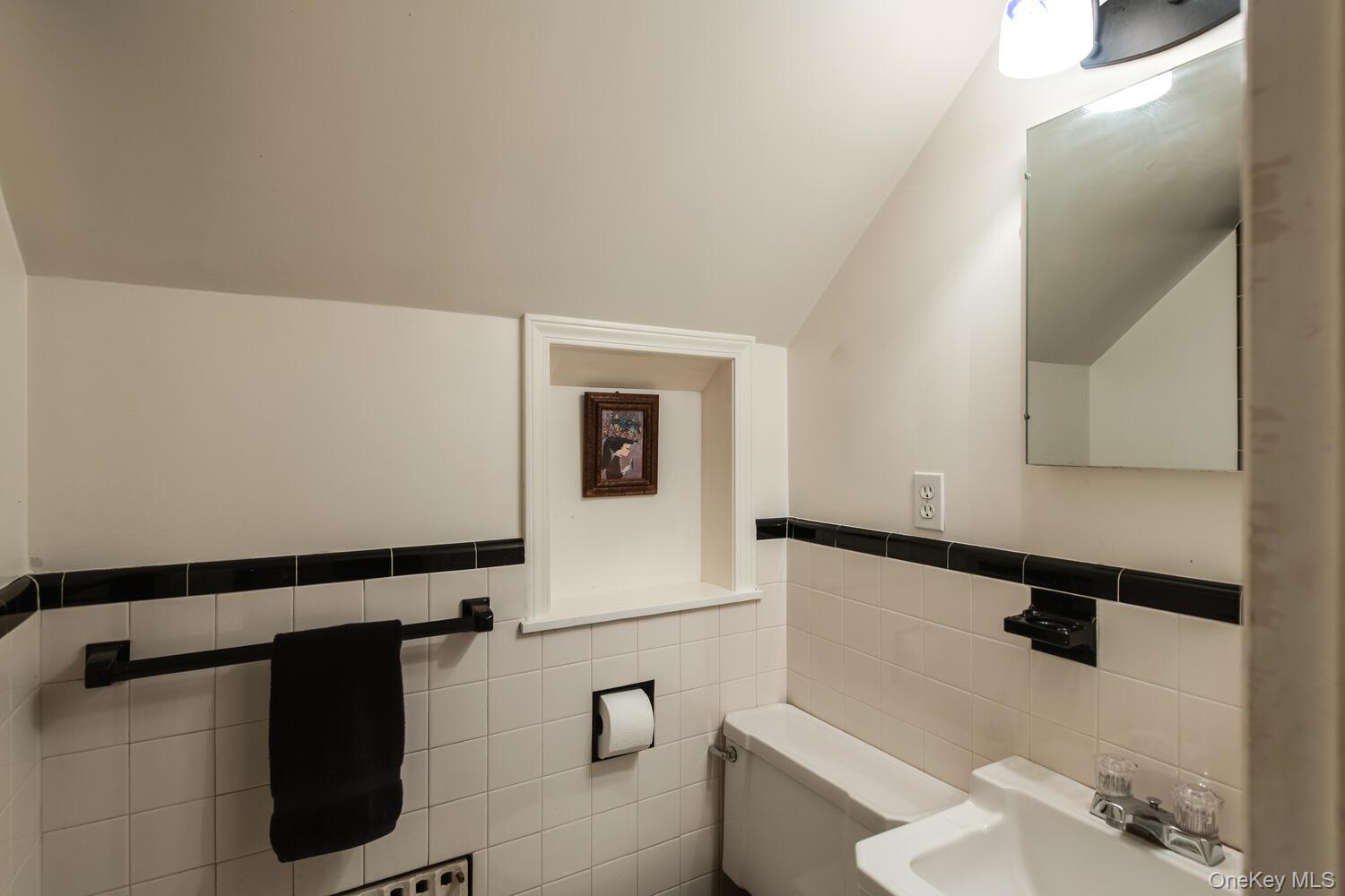 5 Point Place, Hyde Park, NY 12538