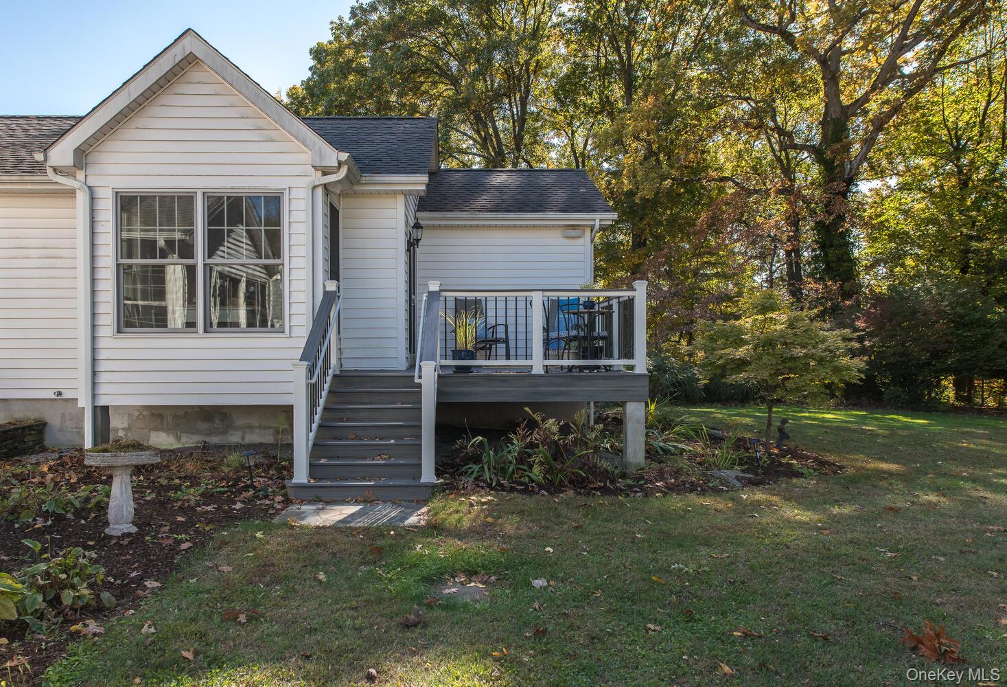 5 Point Place, Hyde Park, NY 12538