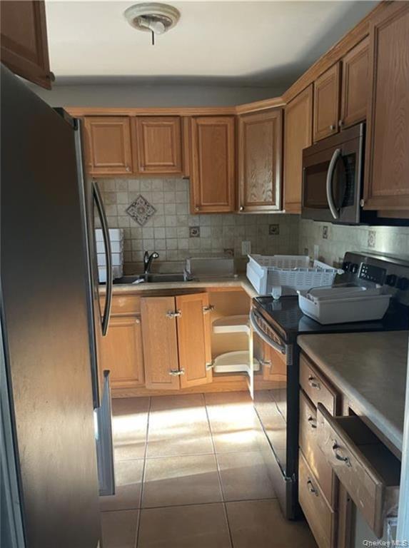 32 Scarborough Lane # D, Wappingers Falls, NY 12590