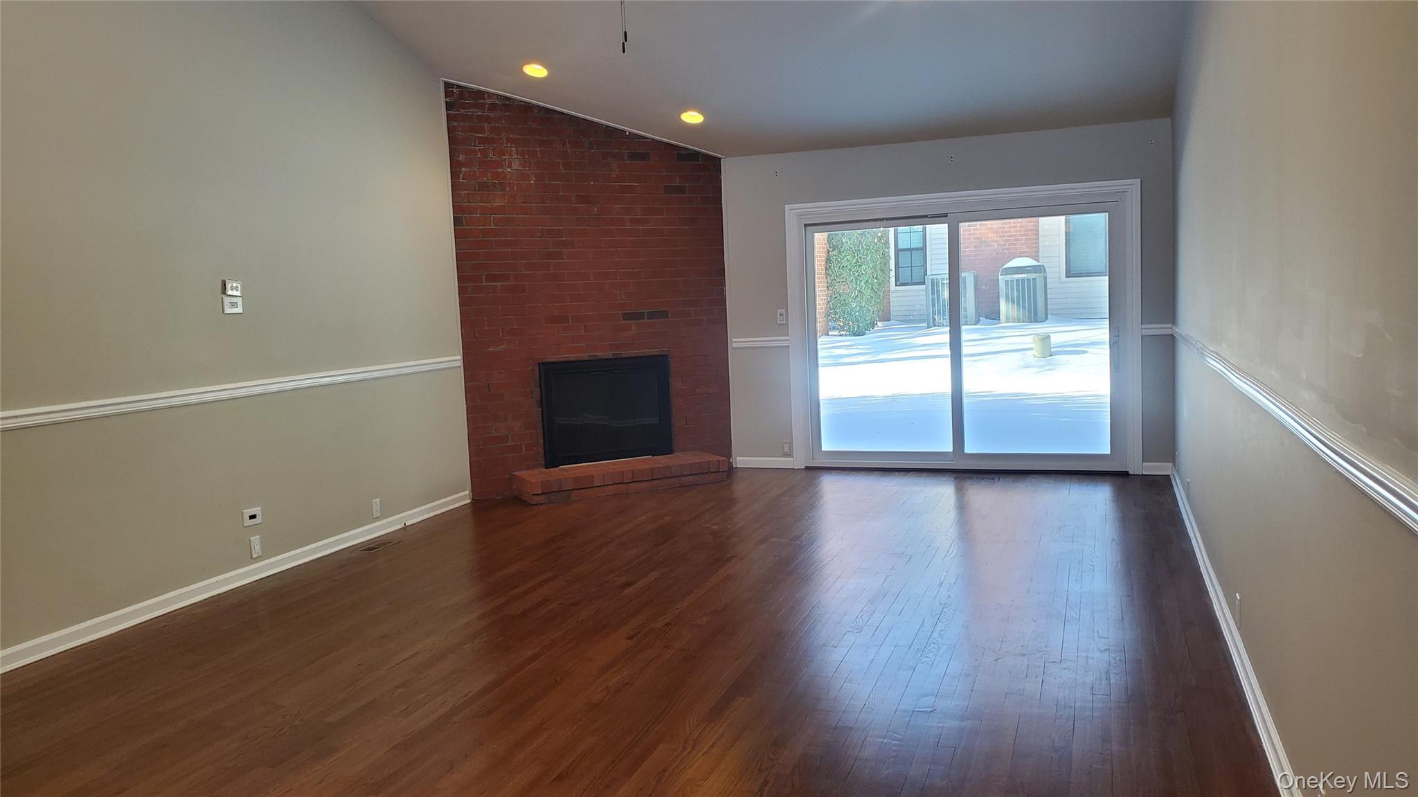 91 Duckpond Drive, Manhasset, NY 11030