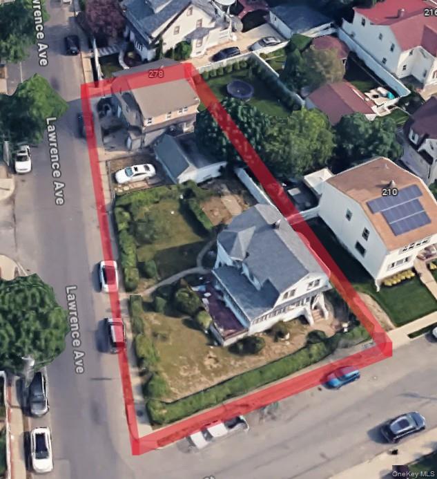 274 Lawrence Avenue, Lawrence, NY 11559