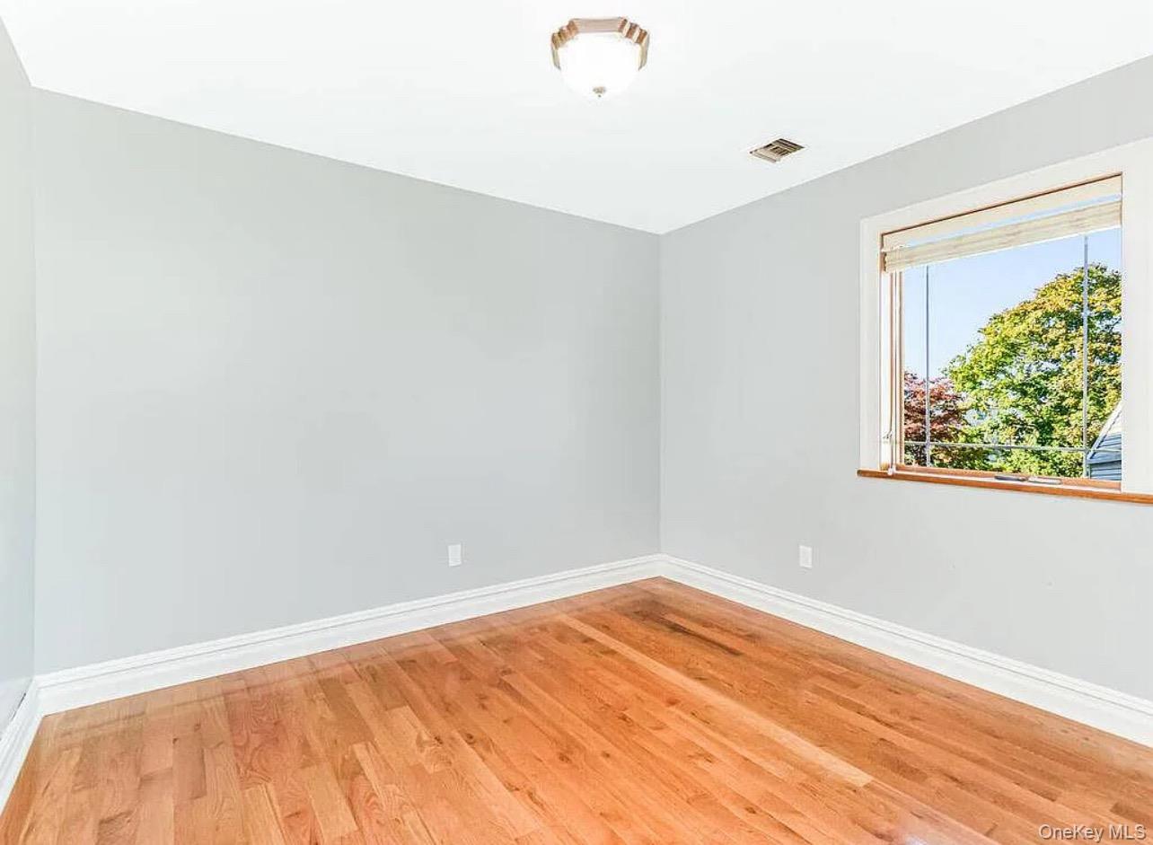 113 Maple Place # 2nd Floor, Yonkers, NY 10704