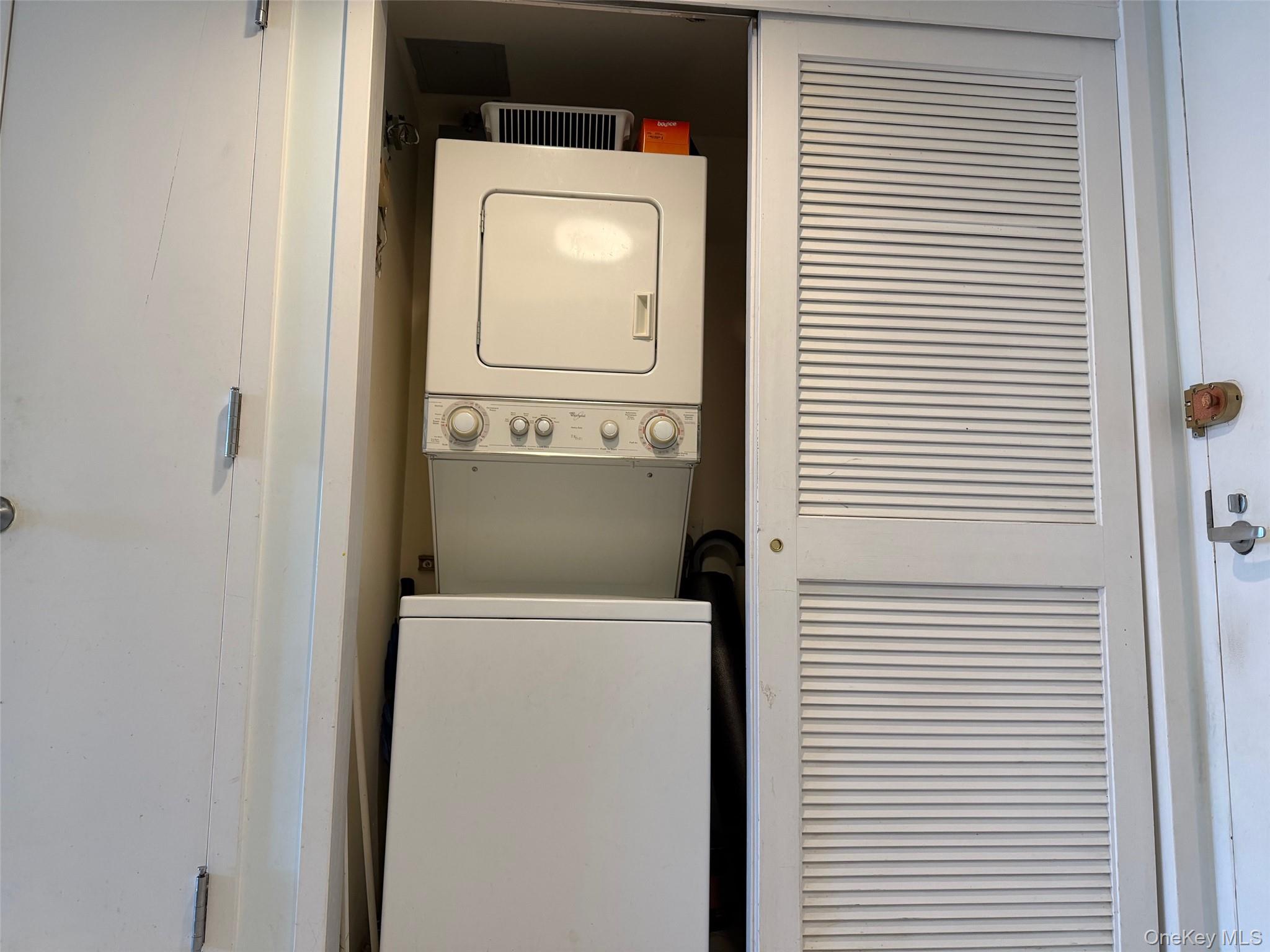 88 Cuttermill Road # 308, Great Neck, NY 11021