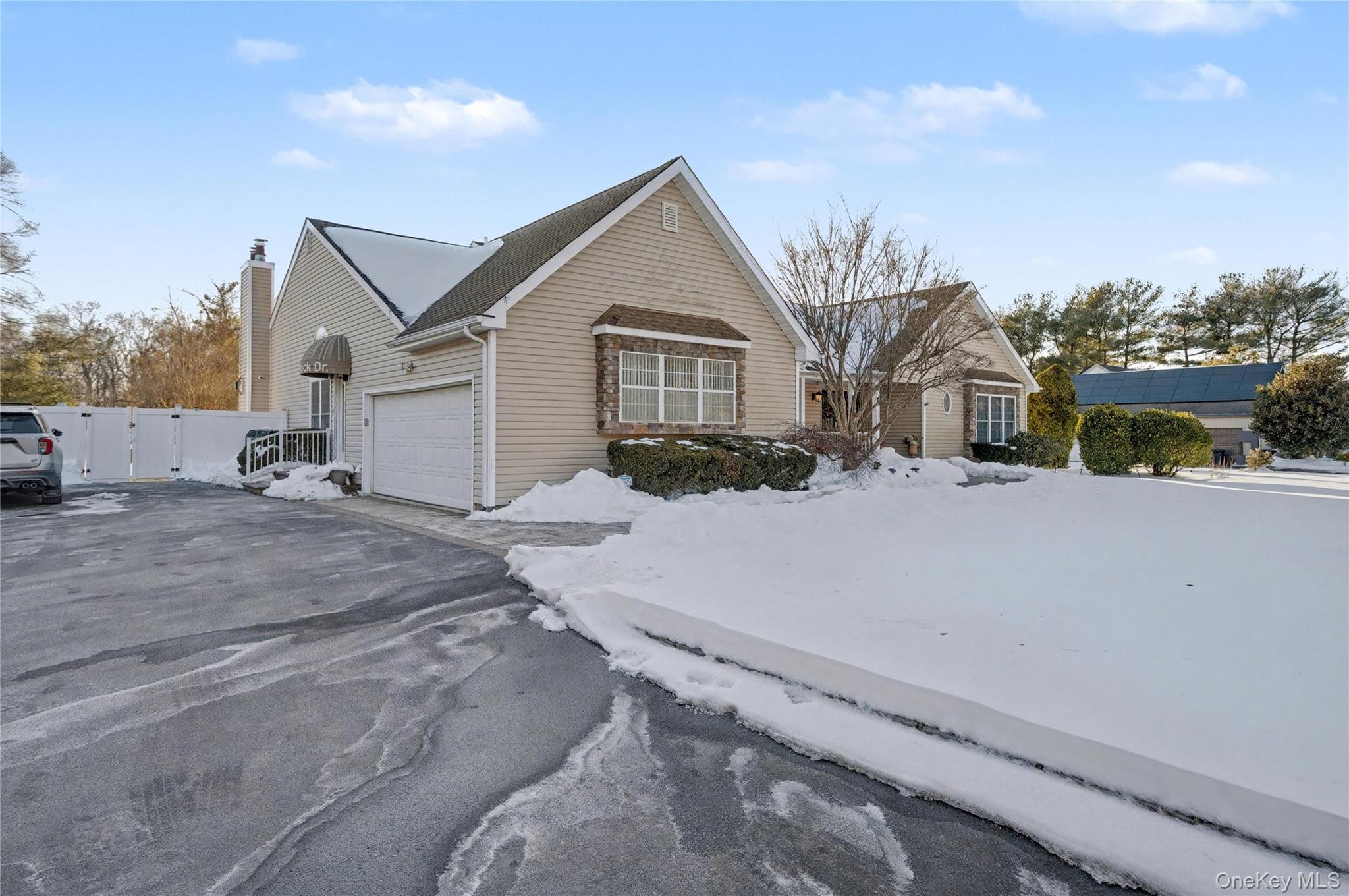 8 Paddock Drive, Fort Salonga, NY 11768