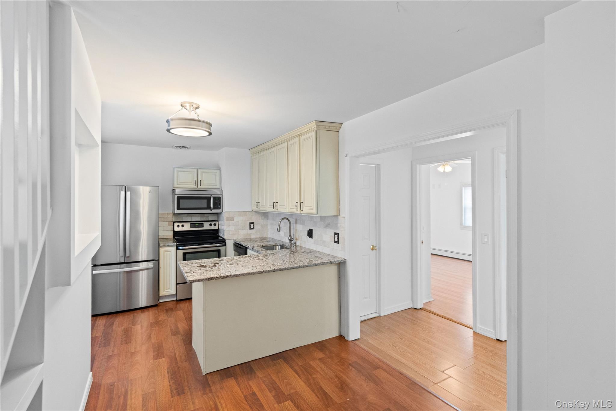 11 W Hitchcock Avenue, Floral Park, NY 11001