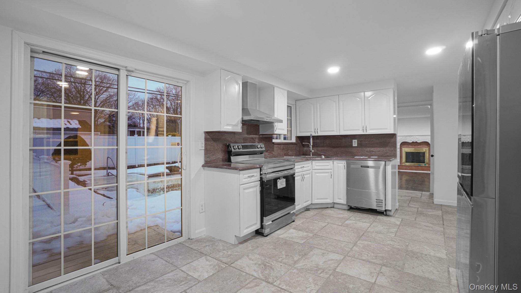 35 John Street, Port Jefferson Station, NY 11776