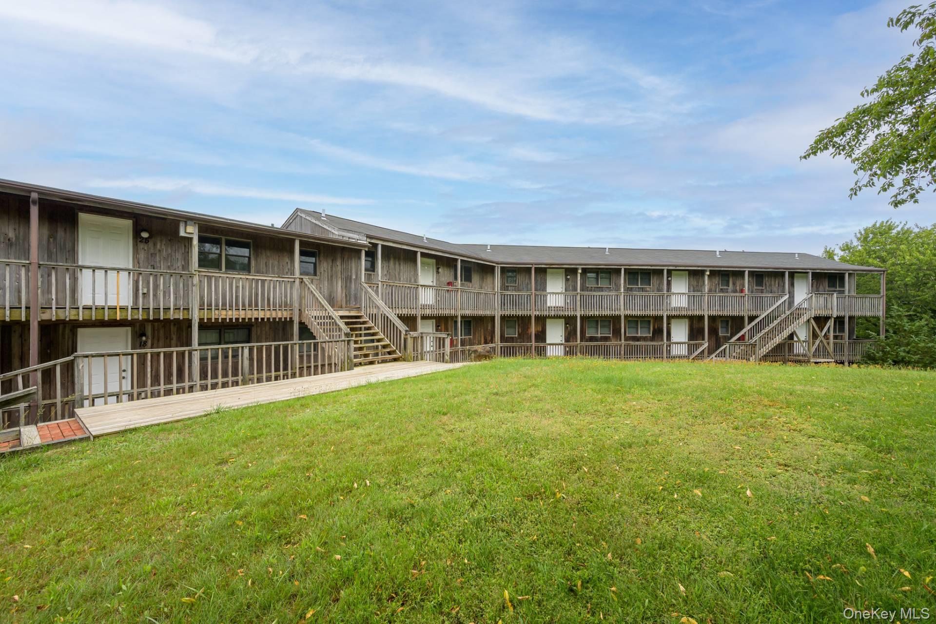 929 County Road 39, Southampton, NY 11968