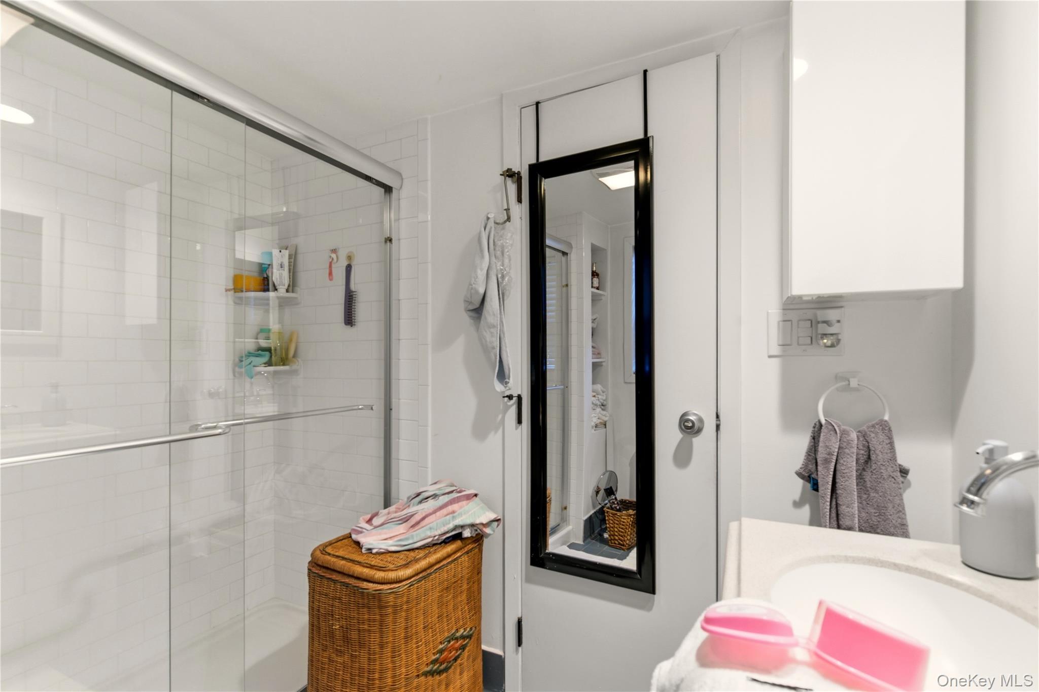 58 Oakdale Road, Centerport, NY 11721