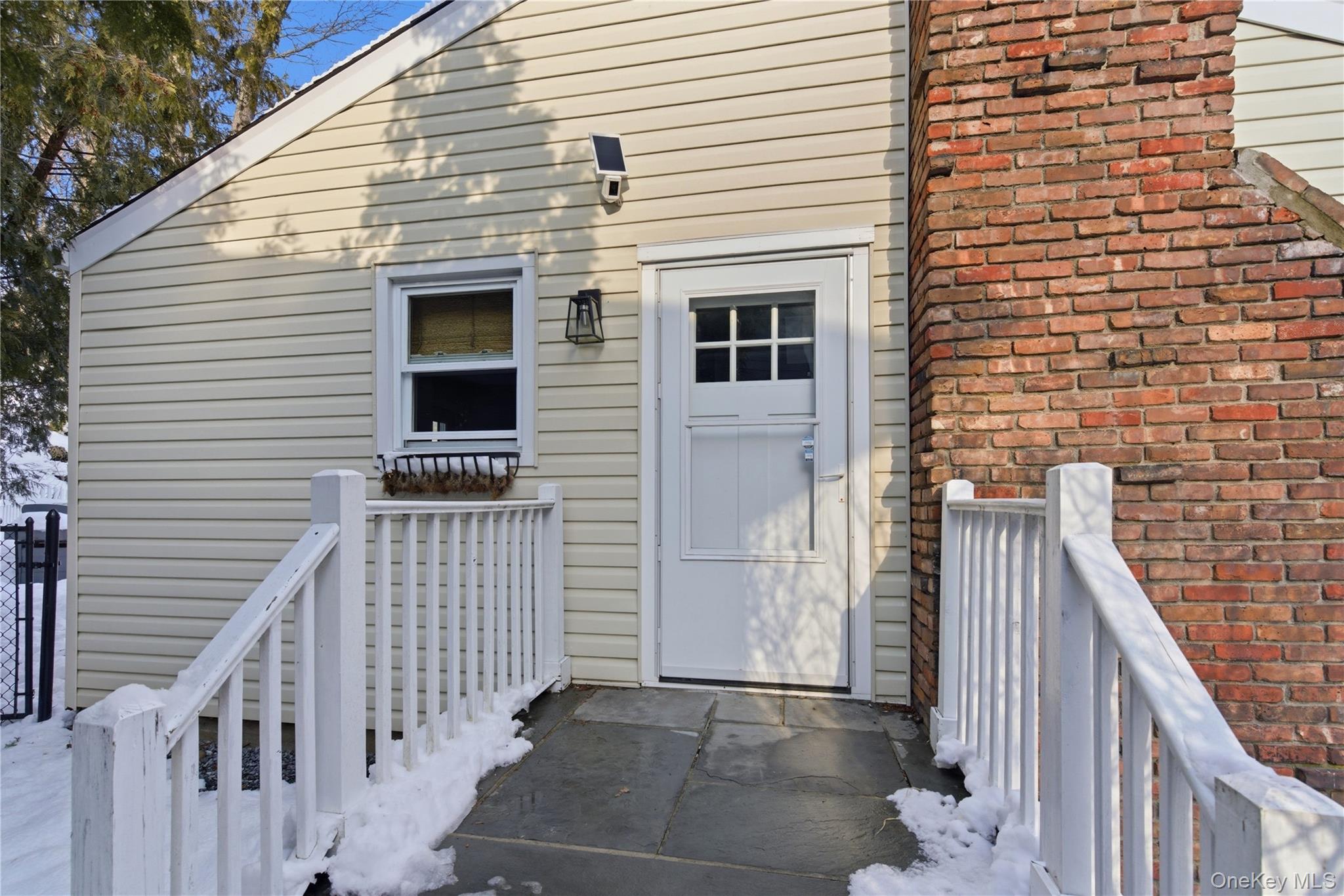 58 Oakdale Road, Centerport, NY 11721