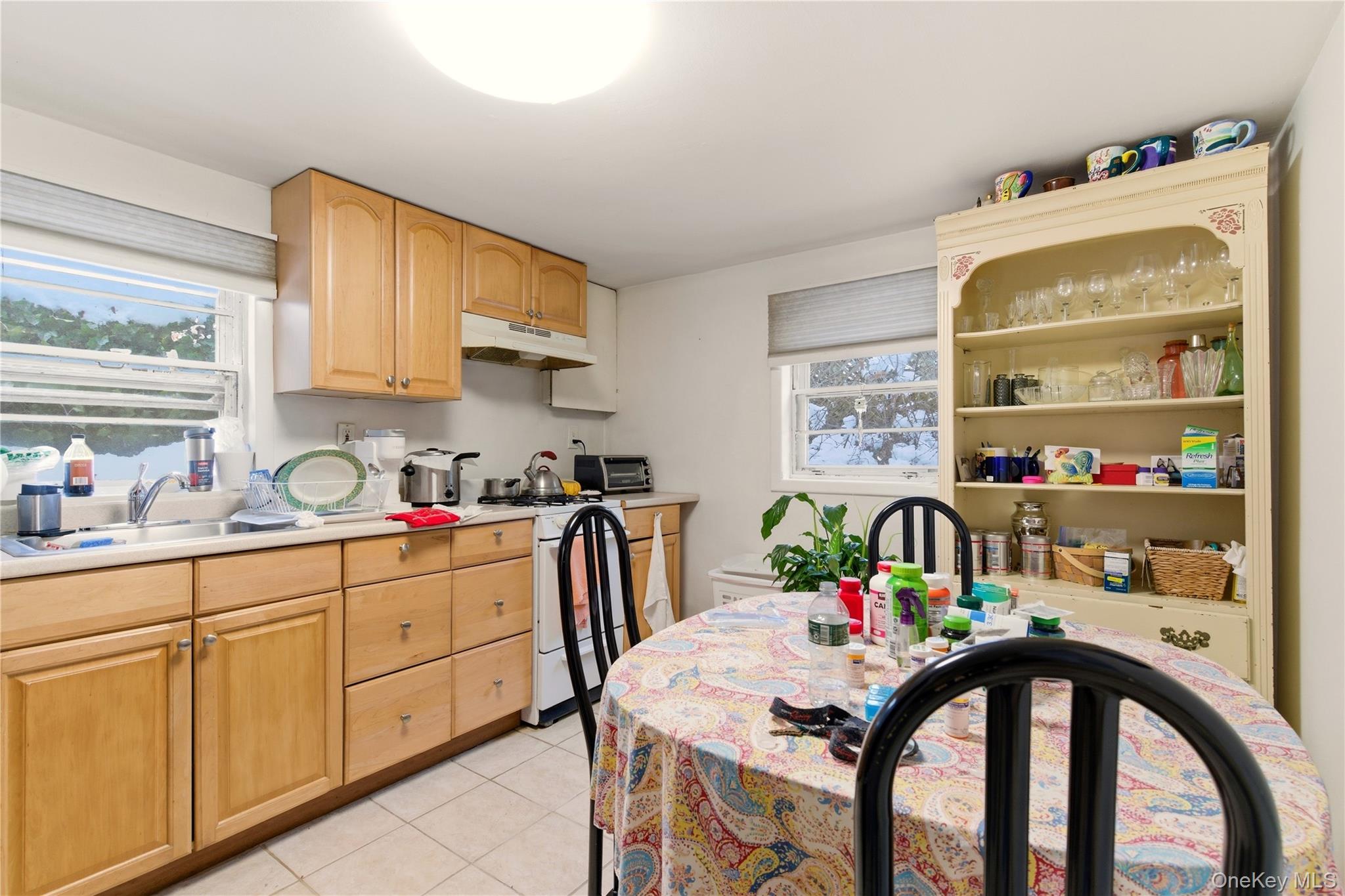 58 Oakdale Road, Centerport, NY 11721