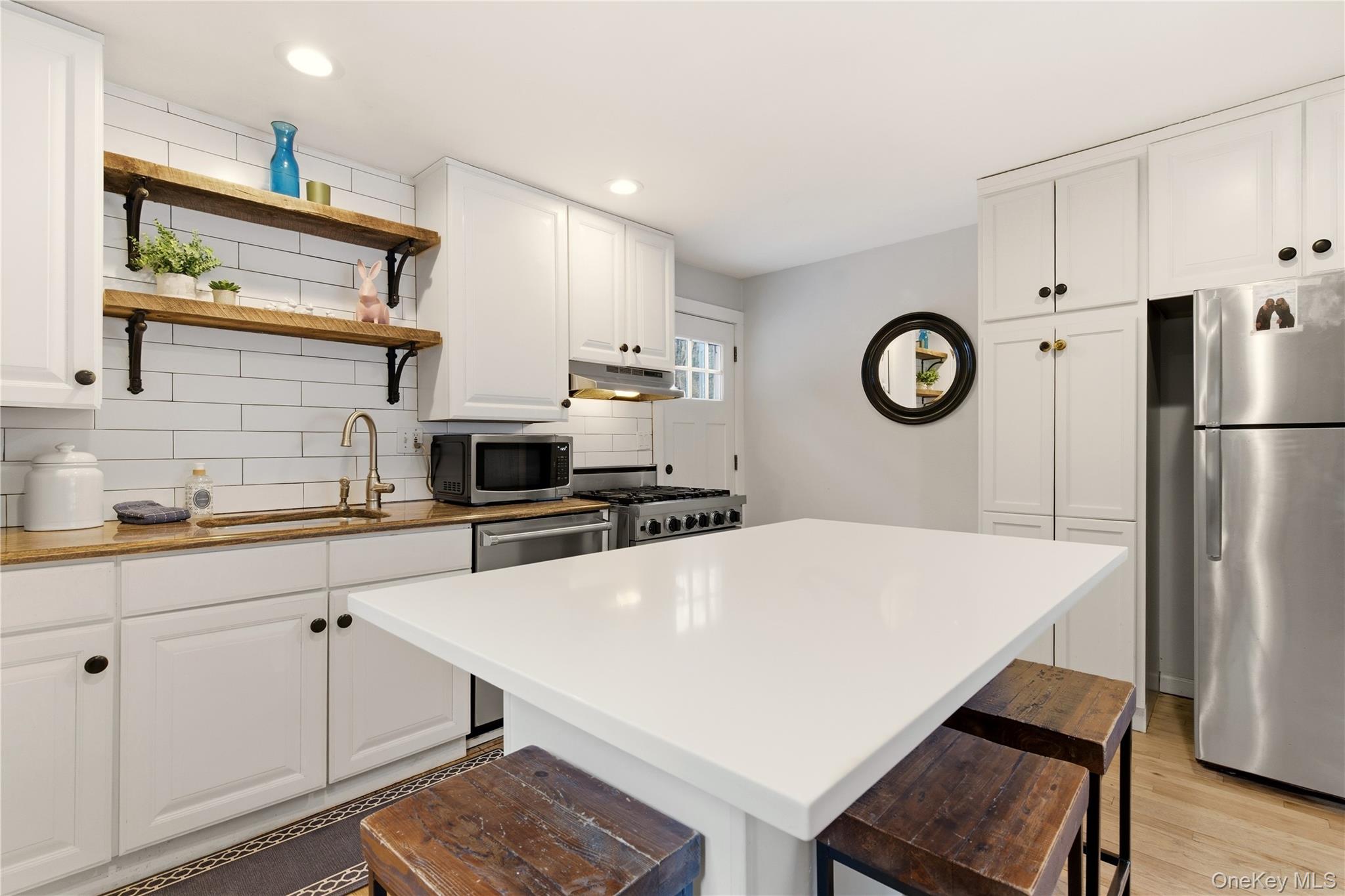 58 Oakdale Road, Centerport, NY 11721