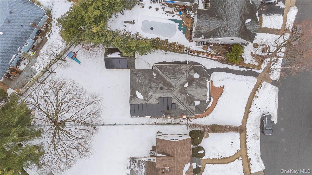 234 S Pershing Avenue, Bethpage, NY 11714