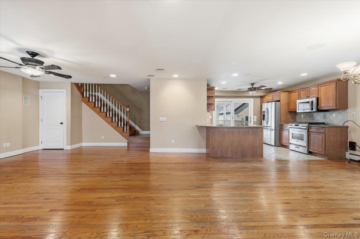 234 S Pershing Avenue, Bethpage, NY 11714