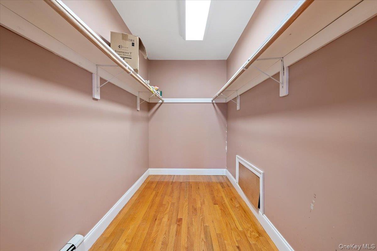 234 S Pershing Avenue, Bethpage, NY 11714