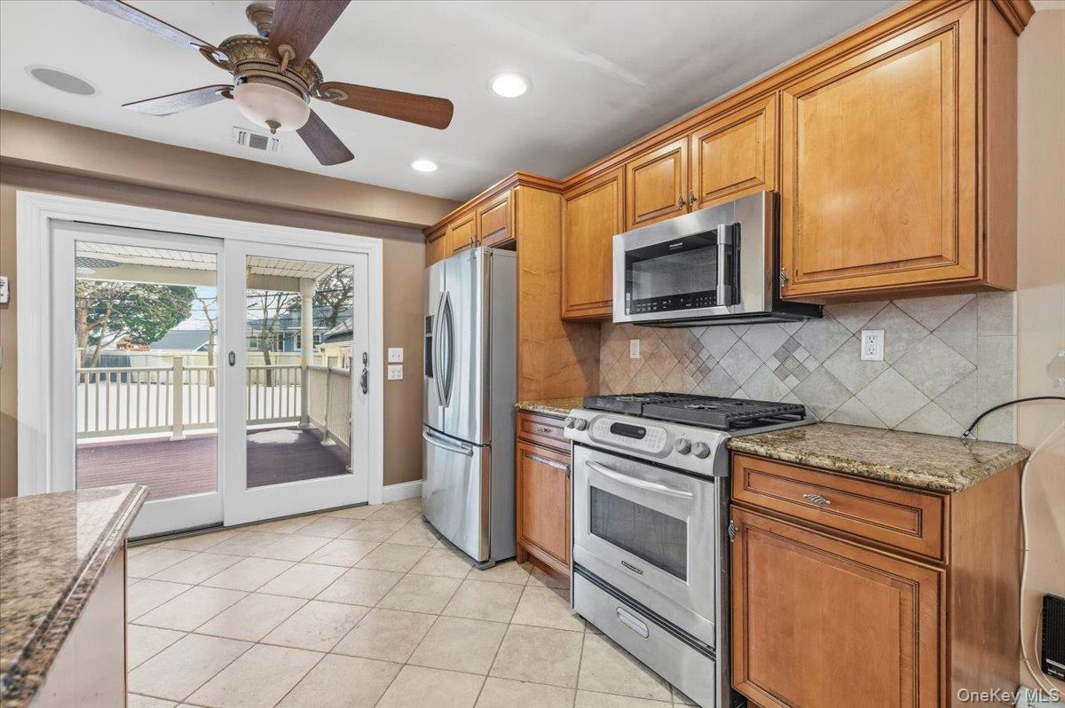 234 S Pershing Avenue, Bethpage, NY 11714