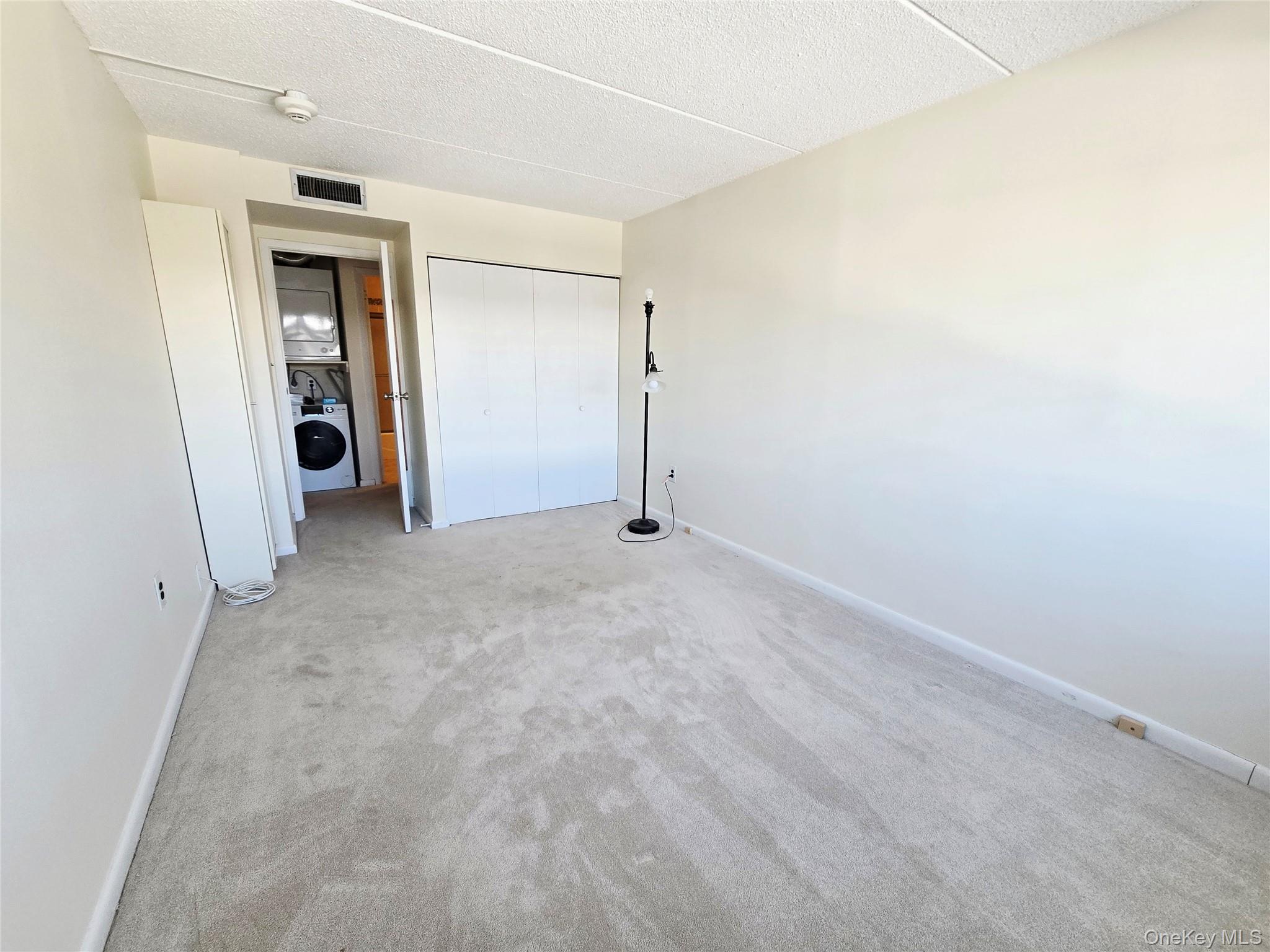 142 Main Street # 3D, Mineola, NY 11501