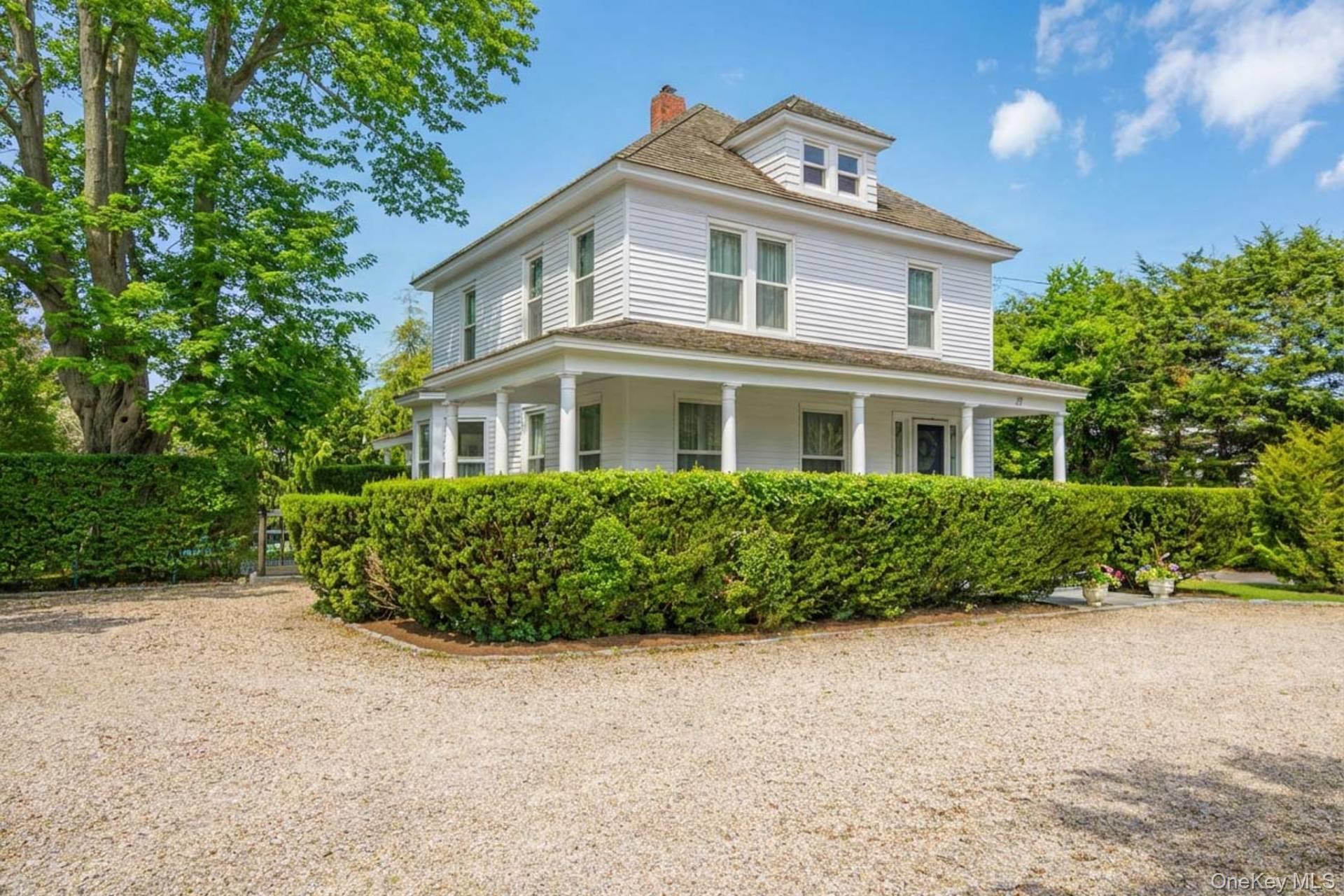 37 Moses Lane, Southampton, NY 11968