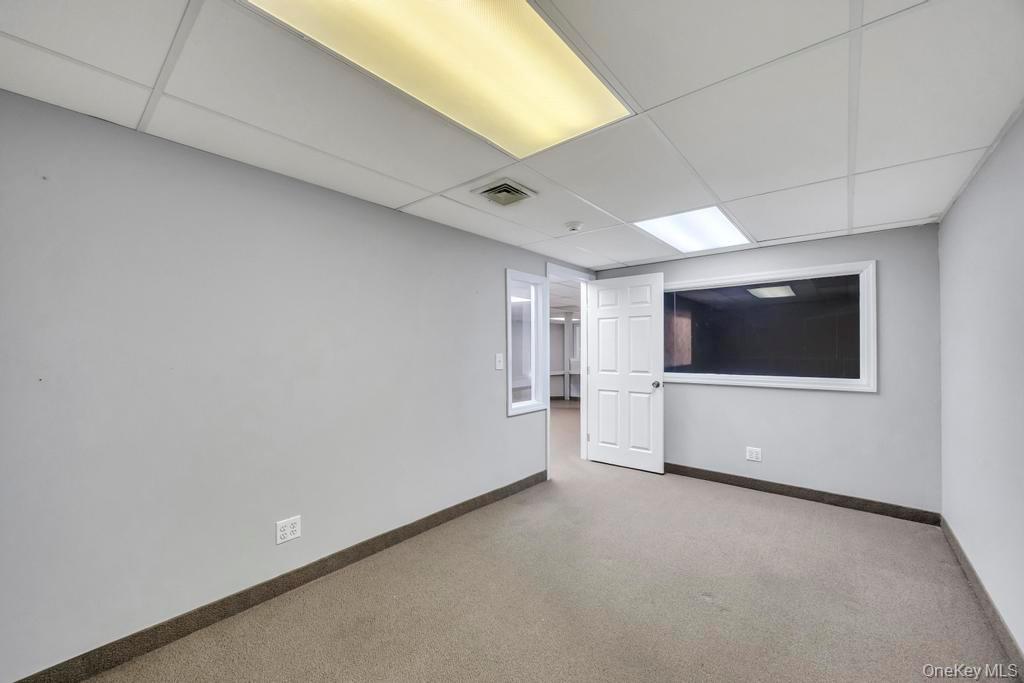 600 Hicksville Road, Bethpage, NY 11714