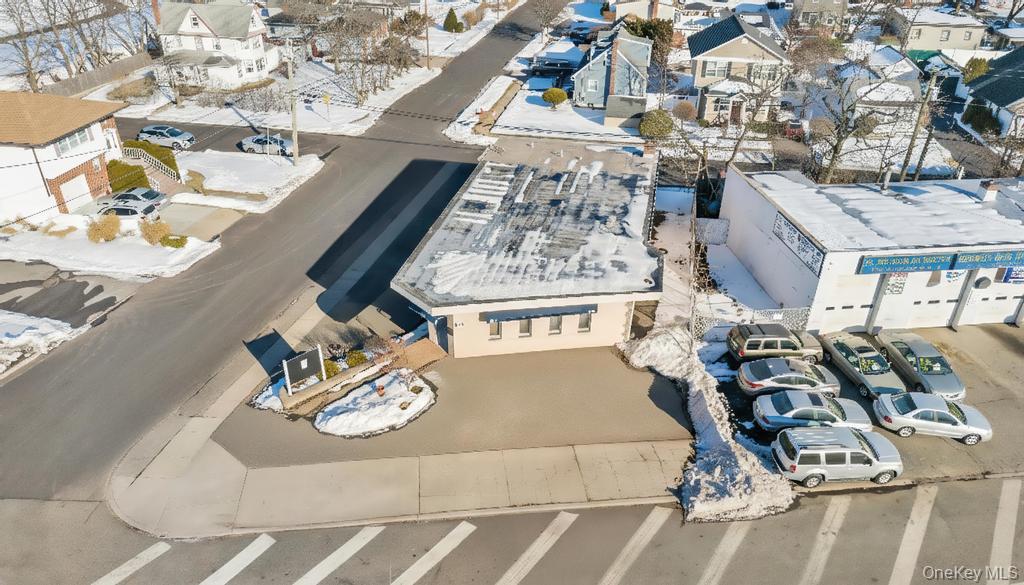 600 Hicksville Road, Bethpage, NY 11714