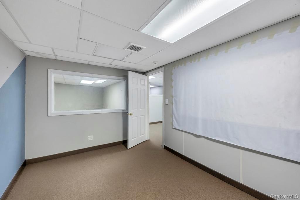 600 Hicksville Road, Bethpage, NY 11714