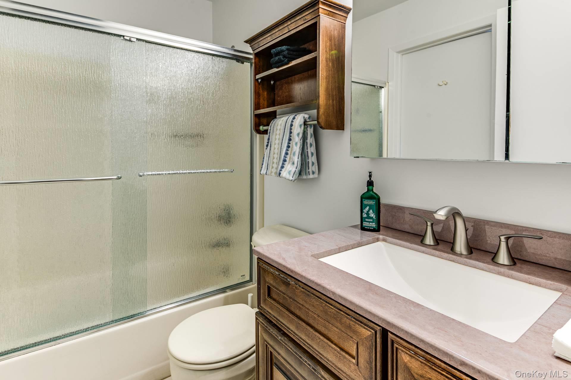 202 Treescape Drive # 10B, East Hampton, NY 11937