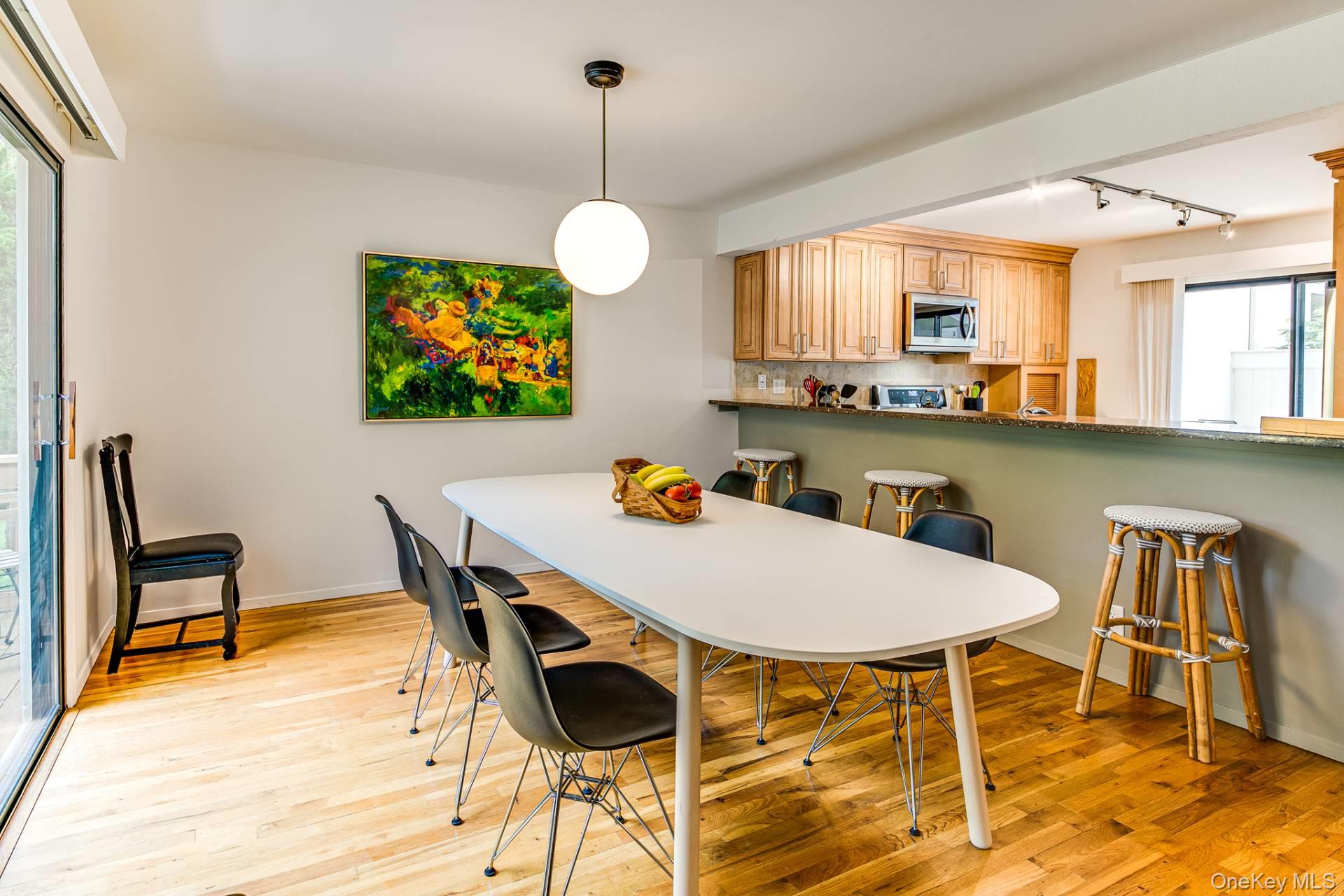 202 Treescape Drive # 10B, East Hampton, NY 11937