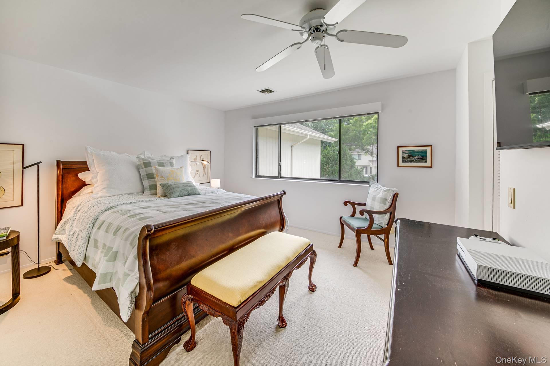 202 Treescape Drive # 10B, East Hampton, NY 11937