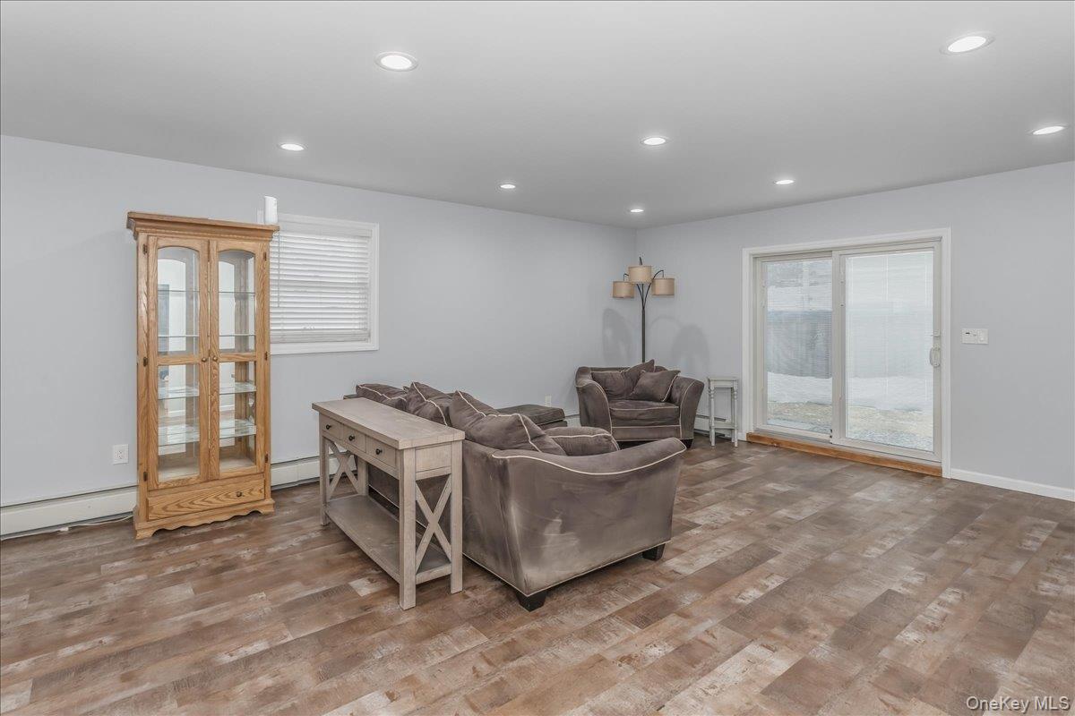 30 Echo Lane, Levittown, NY 11756