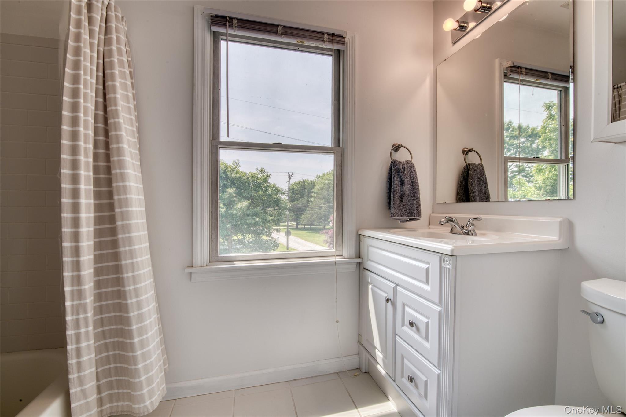 39595 Main Road, Orient, NY 11957