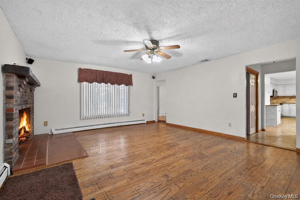 4 Debbie Court, Chester, NY 10918