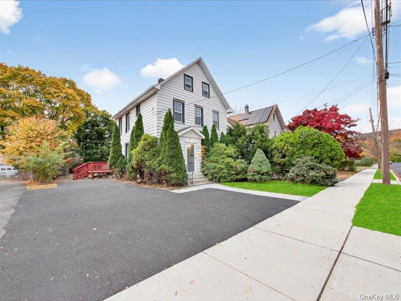 17 Maple Avenue W, Suffern, NY 10901